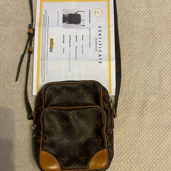 AUTHENTIC LOUIS VUITTON DANUBE CROSSBODY WITH COA FROM ENTRUPY - Picture 1 of 10